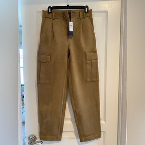 Banana Republic Vegan suede cargo pants, size 0 Petite, Never worn